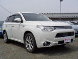 アウトランダーPHEV 2.0 G ナビパッケージ 4WD 