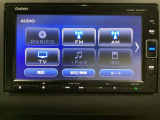 ナビゲーションはフルセグTV対応のGathers純正メモリーナビを搭載しています。Bluetoothオーディオ機能がありますので、スマートフォンなどの音楽も再生できます。