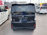 走りにこだわりながら収納力も持ち合わせたお車です。荷物を載せて軽快なドライブを楽しめますよ♪