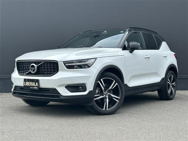 XC40 T4 AWD Rデザイン 4WD 4WD サンルーフ