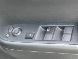 運転席窓操作部スイッチの画像です。