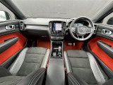 XC40 T4 AWD Rデザイン 4WD 4WD サンルーフ