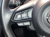 ステアリングスイッチで、安全運転!前方から目線を外さないように!