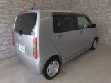 オプションになりますが、ボディーコーティングもご用意しております。新車の輝きに近づき、洗車などのお手入れも楽になりますよ。