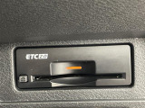 【ETC2.0(DSRC)】ETCカードを挿入すれば料金所はノンストップで通過できます。ETC限定の割引や、高速道路の情報提供サービスを利用できます。