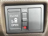 【パワースライドドア】スマートキーや運転席のスイッチでスライドドアの開閉が可能♪電動だから力を入れてドアを開ける必要が無く、小さいお子様でも、重い荷物を持っている時もラクに開け閉めできます♪