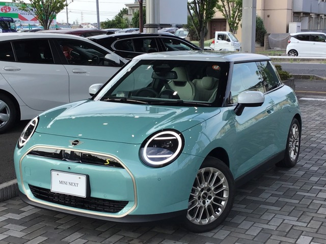 ミニ クーパー SE