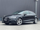 アウディ A3セダン 40 TFSI クワトロ スポーツ 4WD