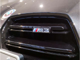 【キドニーグリル】BMWは約90年もの間、ほぼ全ての車両にひと目でBMWだと分かるこの特徴的なフロントグリルが備えられ、デザイン・アイコンとして親しまれてきました。