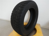 R5年式冬タイヤ215/60R17TOYO製です。