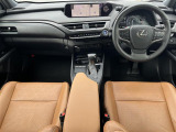 UX 250h バージョンL 本革シート 修復歴無し