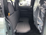 リアシートもゆったり乗車できます