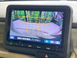 【バックカメラ】駐車時に後方がリアルタイム映像で確認できます。大型商業施設や立体駐車場での駐車時や、夜間のバック時に大活躍!運転スキルに関わらず、今や必須となった装備のひとつです!