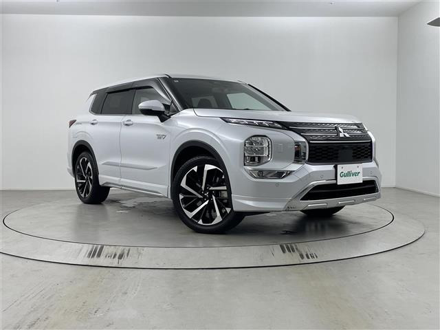アウトランダー PHEV 2.4 P 4WD 本革シート