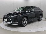 セダンとSUVの特長をあわせ持つクロスオーバーモデル、レクサス「RX」のターボエンジン搭載モデル「RX300」です。