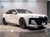 【BMWの伝統-2】時代を超える美しさ。磨き抜かれたエアロダイナミクスが瞳を奪う。一目で伝わるスポーティーなプロポーションは、BMWの走行性能を生み出すのに欠かせない要因の一つです。