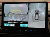 バックカメラ搭載です!車庫入れが苦手な人はもちろん、車両感覚に自信がある人にもお勧めです!見えない箇所が見えるようになるので、低い障害物や隠れてしまっている子供の存在等にも気付く事が出来ます。
