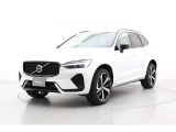 堂々とした風格と北欧車ならではのエレガントなデザインが融合しています。