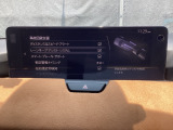 ハンドル操作をアシストすることにより車線からの逸脱回避を支援します。