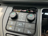 ★エアコン左右独立温度調整機能★オゾンセーフフルオートエアコン!運転席と助手席の設定温度を、簡単な操作でそれぞれ独立して調節できます★
