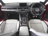 Audiのインテリアはエクステリア同様、優れたデザイン性とクオリティ、そして機能性を兼ね備えております。
