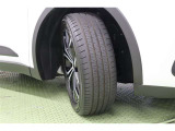 タイヤサイズ 225/55R19。