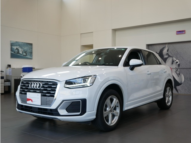 Q2 1.0 TFSI スポーツ 