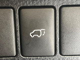 【パワーバックドア】スマートキーや運転席のボタンを押すだけでリアゲートが自動で開閉します!荷物を持っている時や、高い位置にあるバックドアを閉める際に便利な機能です♪