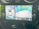 【アラウンドビューモニター】専用のカメラにより、上から見下ろしたような視点で360度クルマの周囲を確認することができます☆死角部分も確認しやすく、狭い場所での切り返しや駐車もスムーズに行えます。