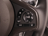 【アダプティブクルーズコントロール】予め設定した車速内でクルマが自動的に加減速。前走車との適切な車間距離を維持しながら追従走行します。【LKAS】車線維持支援システムでステアリング操作を支援。