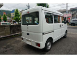 エンジンオイルは汚れ具合に関わらず、全てのお車交換しております。当店のこだわりの1つです。