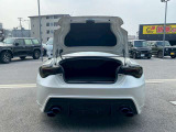 彦根インターからお車で3分とアクセス便利!近くには有名観光地の彦根城もありますので、観光と合わせてのご来店も良いですね♪活気溢れる自慢のスタッフがお客様のご来店をお待ちしております!