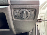 常に触れる事となる運転席周りです。まるで自宅に居るようにリラックスできる運転席です。外の喧騒を忘れさせてくれますね。