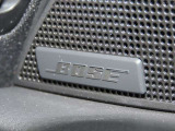 【BOSEサウンドシステム】高性能スピーカーで広がりのある、包み込むような音を体感してください。