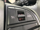 【クルーズコントロール】高速道路もラクラク走行。アクセルを離しても一定速度で走行ができ、長距離運転時の負担を軽減!加速・減速も簡単なスイッチ操作で調整できます。