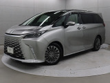 レクサスブランドの高級MPV「LM500hエグゼクティブ」。LMという車名は「ラグジュアリームーバー」を意味しています。