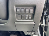 常に触れる事となる運転席周りです。まるで自宅に居るようにリラックスできる運転席です。外の喧騒を忘れさせてくれますね。