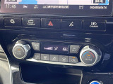 【 オートエアコン 】車内温度を感知して自動で温度調整をしてくれるのでいつでも快適な車内空間を創り上げます!//