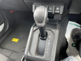 気になる車はすぐにお問い合わせください!画面右側の0066から始まる無料ダイヤルからお問い合わせ下さい!専門スタッフがお車のご質問にお答えいたします!