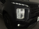 【LEDヘッドライト/LEDフォグランプ】悪天候や夜間の走行も視界良好で安心してお乗りいただけます。