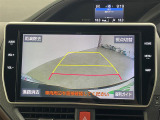 【バックモニター】後ろのカメラの映像がモニターに映し出されるので、後方の見えない死角や、障害物との距離感などもしっかり安全確認することができます!