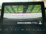 【バックカメラ】駐車時に後方がリアルタイム映像で確認できます。大型商業施設や立体駐車場での駐車時や、夜間のバック時に大活躍!運転スキルに関わらず、今や必須となった装備のひとつです!