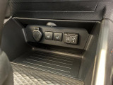 寒い日のドライブを快適にする運転席シートヒーターが付いてます