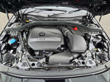 1.5L直列3気筒BMWツインパワー・ターボ・エンジン。出力115kW〔156ps〕/5000rpm(カタログ値)、トルク240Nm/1500-4、400rpm(カタログ値)