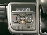 【オートエアコン】一度お好みの温度に設定すれば、車内の温度を検知し風量や温度を自動で調整。暑い…寒い…と何度もスイッチ操作をする必要はありません。快適な車内空間には必須の機能ですね♪