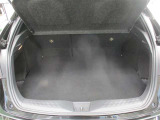 トヨタ高品質中古車洗浄「まるまるクリン」施行済♪室内の汚れもニオイも、くまなく洗浄・除菌・消臭!ボディやタイヤ、エンジンルームも、すみずみまで美しく仕上げます♪
