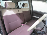 「まるごとクリーニング」施工済み! 運転席・助手席シートは取り外して洗浄しています。