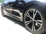 BMW純正アルミホイールです。納車時にはアルミホイールコーティングも承っております!是非ご検討下さいませ。