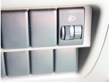 【車屋】として、長く車業界に従事した経験豊富なスタッフが多数在籍しております。