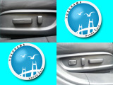 電動でシートを調整できるパワーシート搭載です。運転席は8Wayパワーシート、助手席は4Wayパワーシートです。